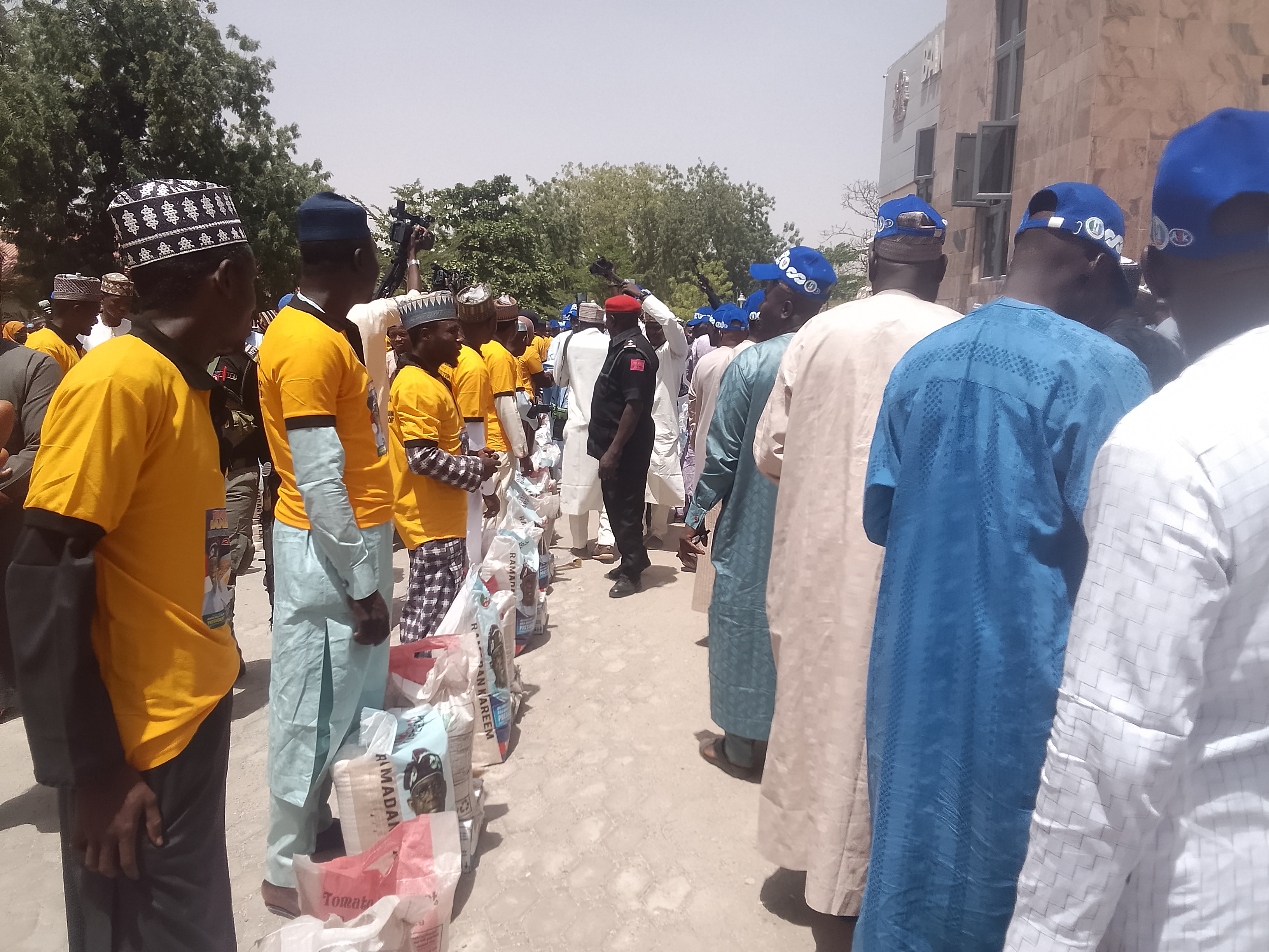 Jigawa Government Distributes 14,000 Bags of Rice to Residents During Ramadan*
